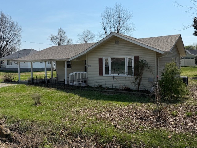 302 West Ward Street Energy, IL 62933 - Photo 35 of 37 a view of a house with a yard