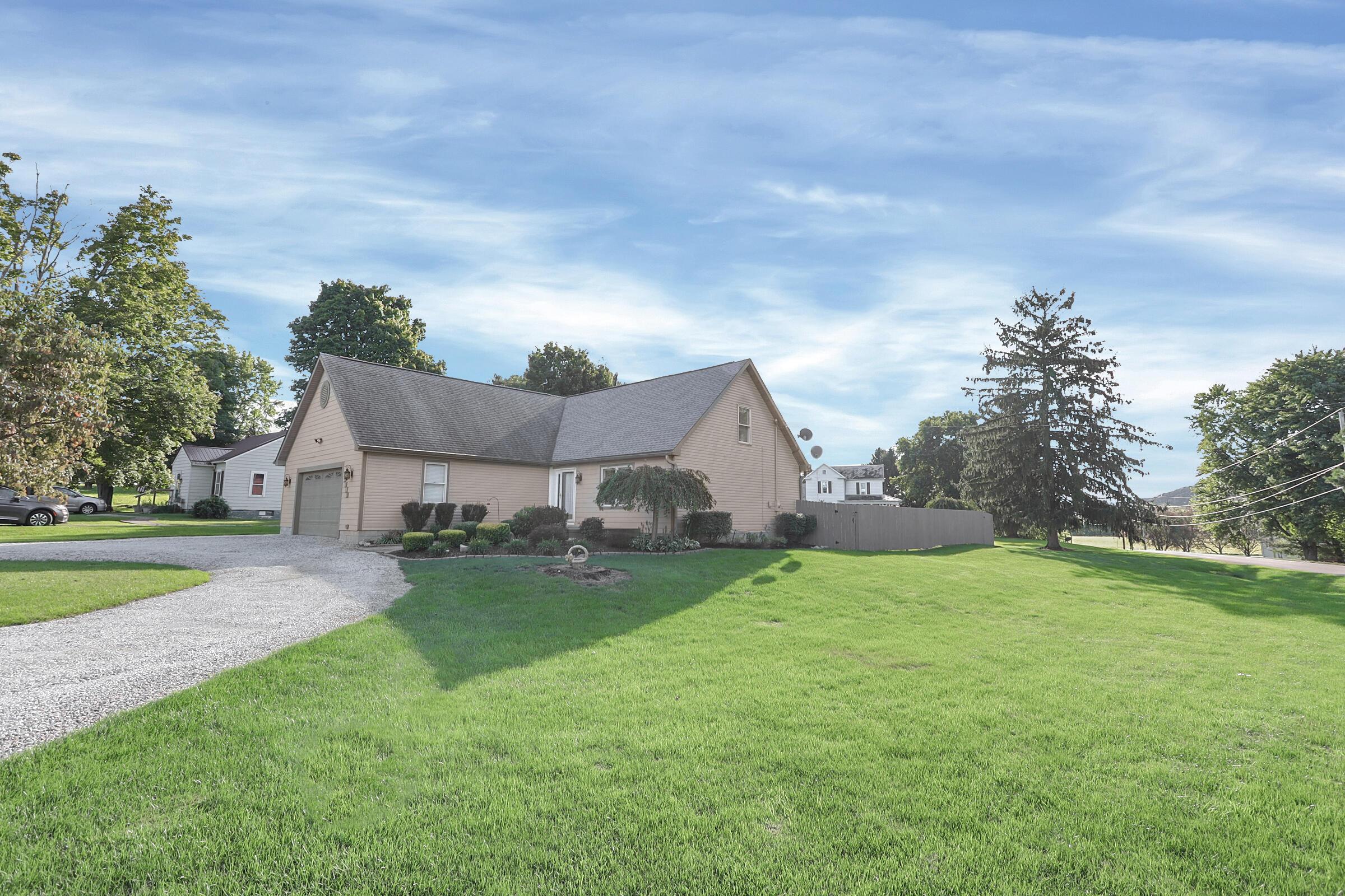 2015 Crumley Road Southwest Lancaster, OH 43130 - Photo 42 of 43 IMG_0320