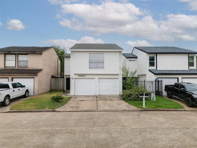 $2,100 | 10327 Gladewood Drive, Houston, TX 77041