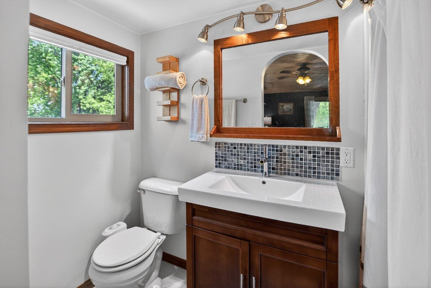 202 Oak Street Madison, WI 53704 - Photo 29 of 34