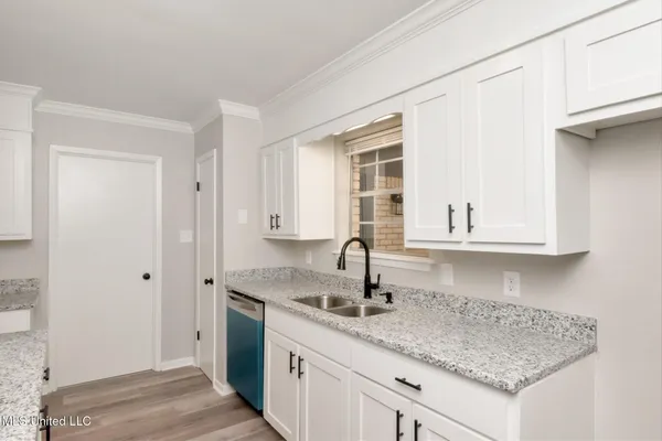 $325,000 | 8045 Oak Hill Drive, Semmes, AL 36575