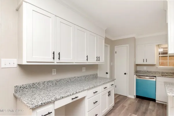 $325,000 | 8045 Oak Hill Drive, Semmes, AL 36575