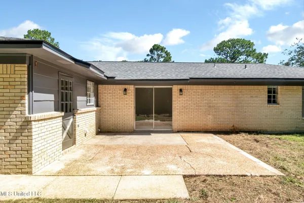 $325,000 | 8045 Oak Hill Drive, Semmes, AL 36575