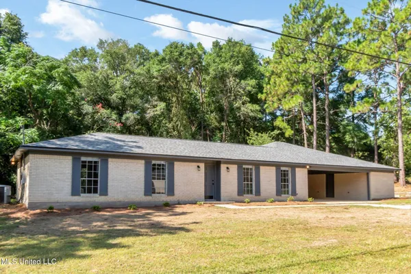 $325,000 | 8045 Oak Hill Drive, Semmes, AL 36575