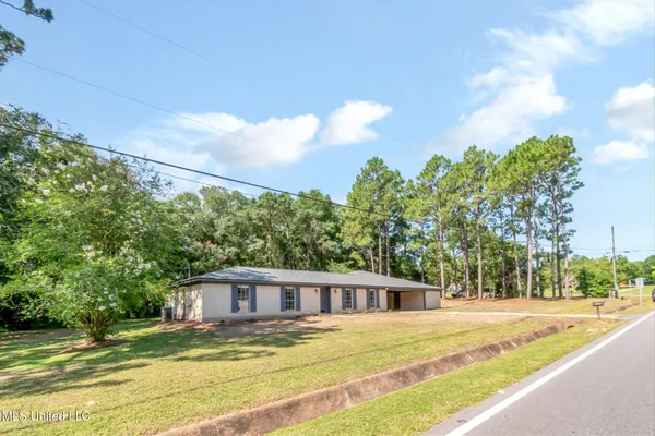 $325,000 | 8045 Oak Hill Drive, Semmes, AL 36575