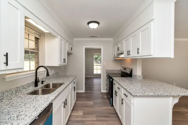 $325,000 | 8045 Oak Hill Drive, Semmes, AL 36575