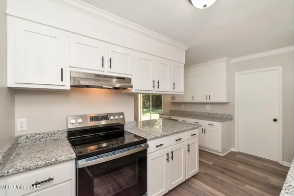 $325,000 | 8045 Oak Hill Drive, Semmes, AL 36575