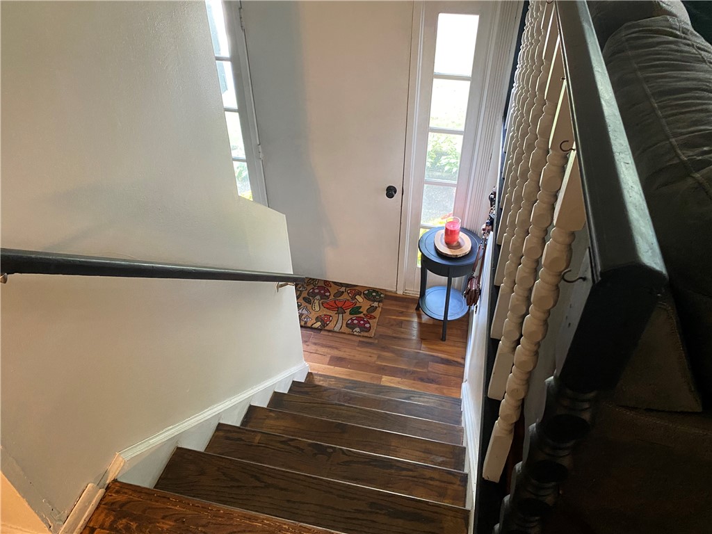 263 Edgett Street Arcadia, NY 14513 - Photo 20 of 26 entrance stairs