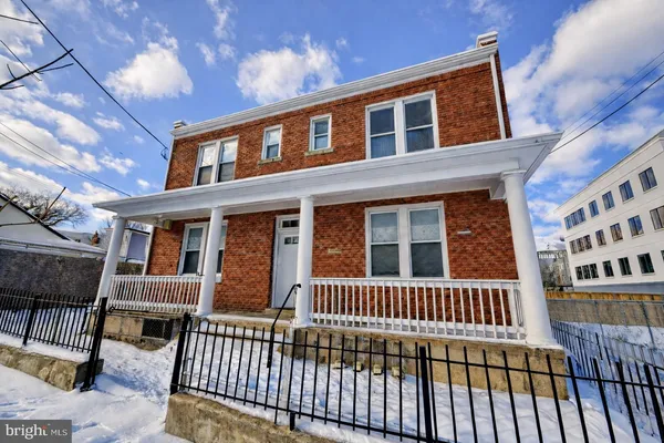 $2,250 | 1941 16th Street Southeast, Washington, DC 20020