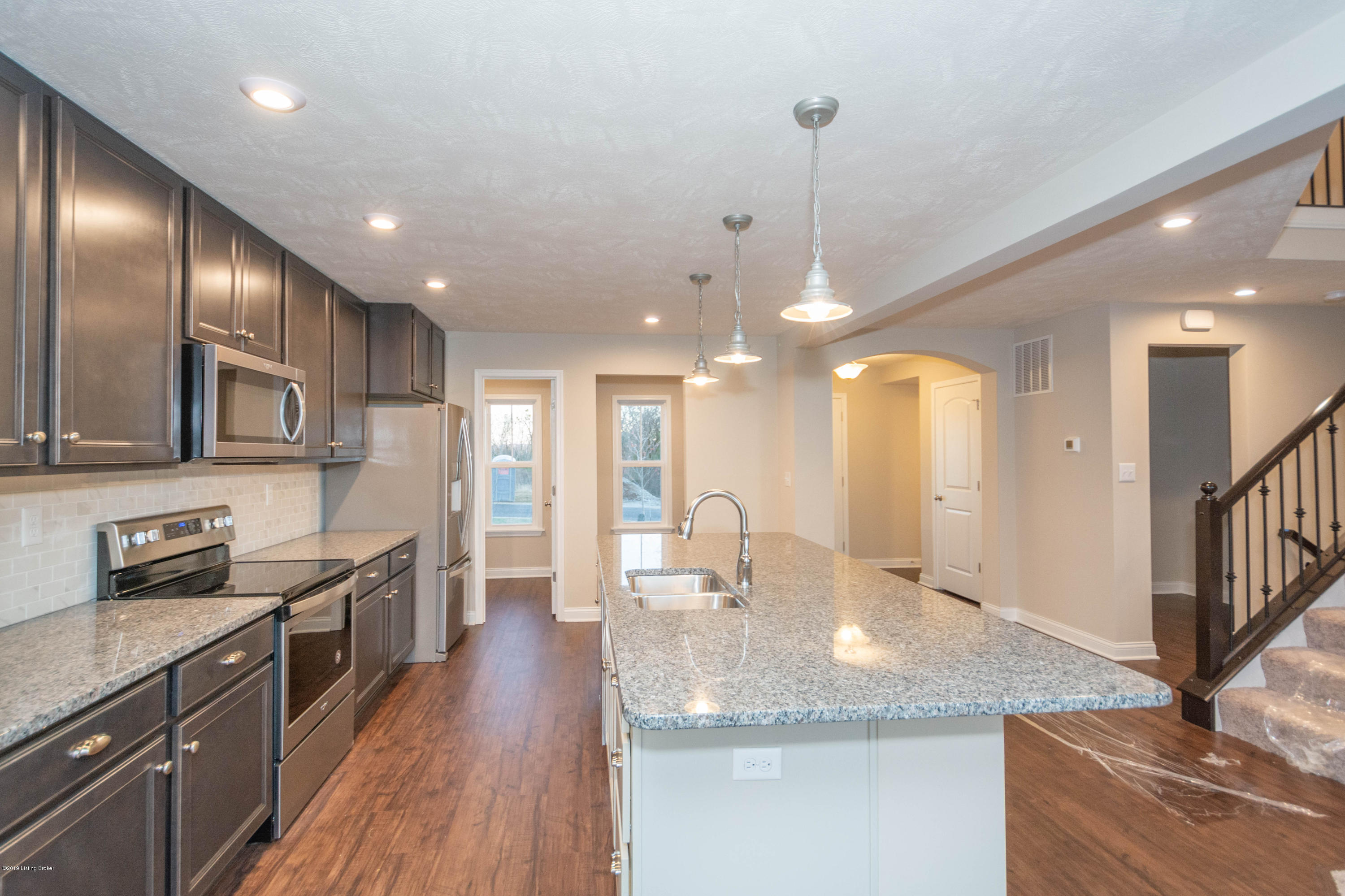 396 Highland Ridge Drive Mount Washington, KY 40047 - Photo 5 of 38 05-Kitchen
