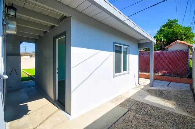 $4,000 | 530 West Parkwood Avenue, La Habra, CA 90631