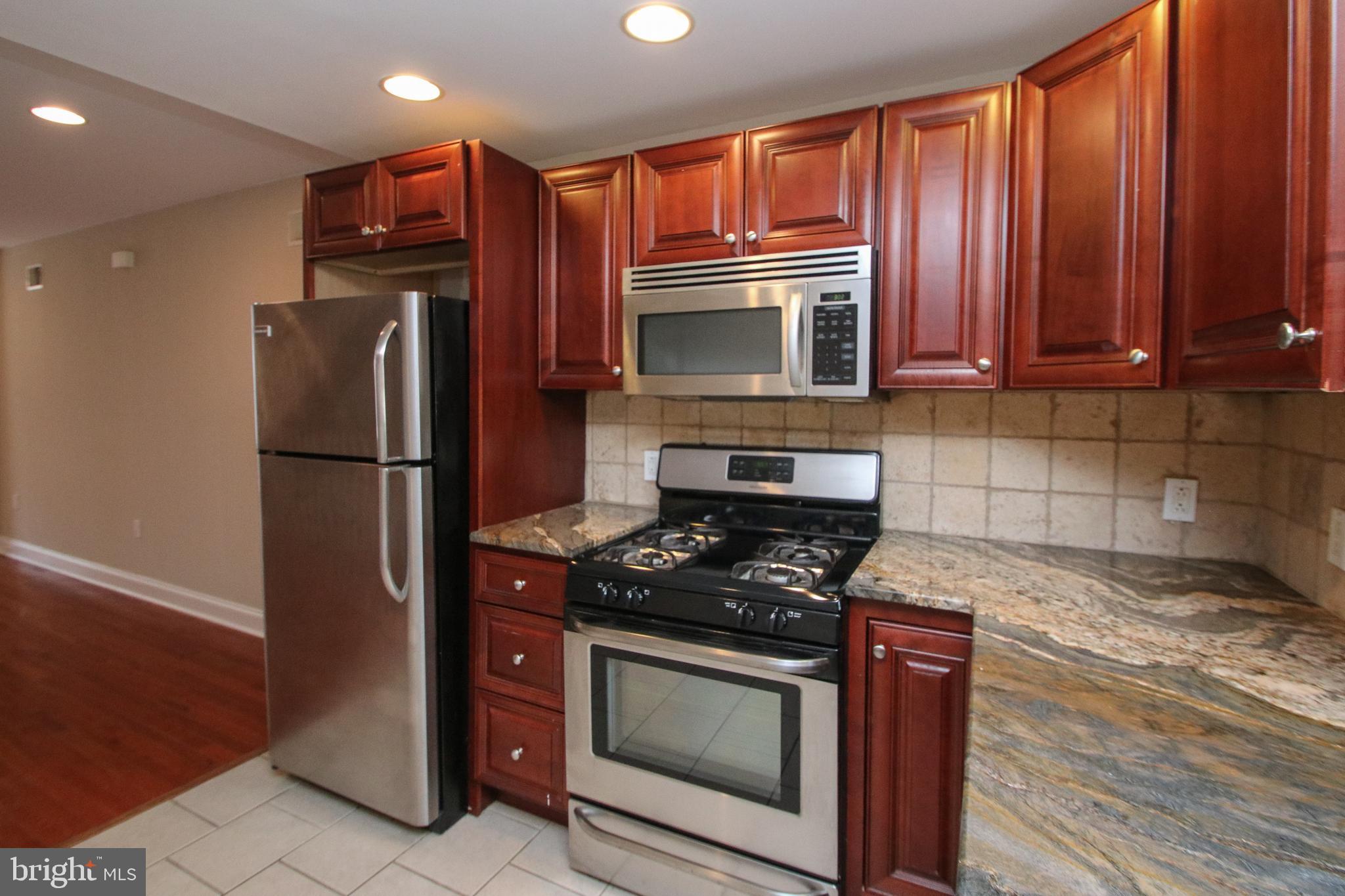 1227 Tree Street Philadelphia, PA 19148 - Photo 9 of 24 Gallery Image 9