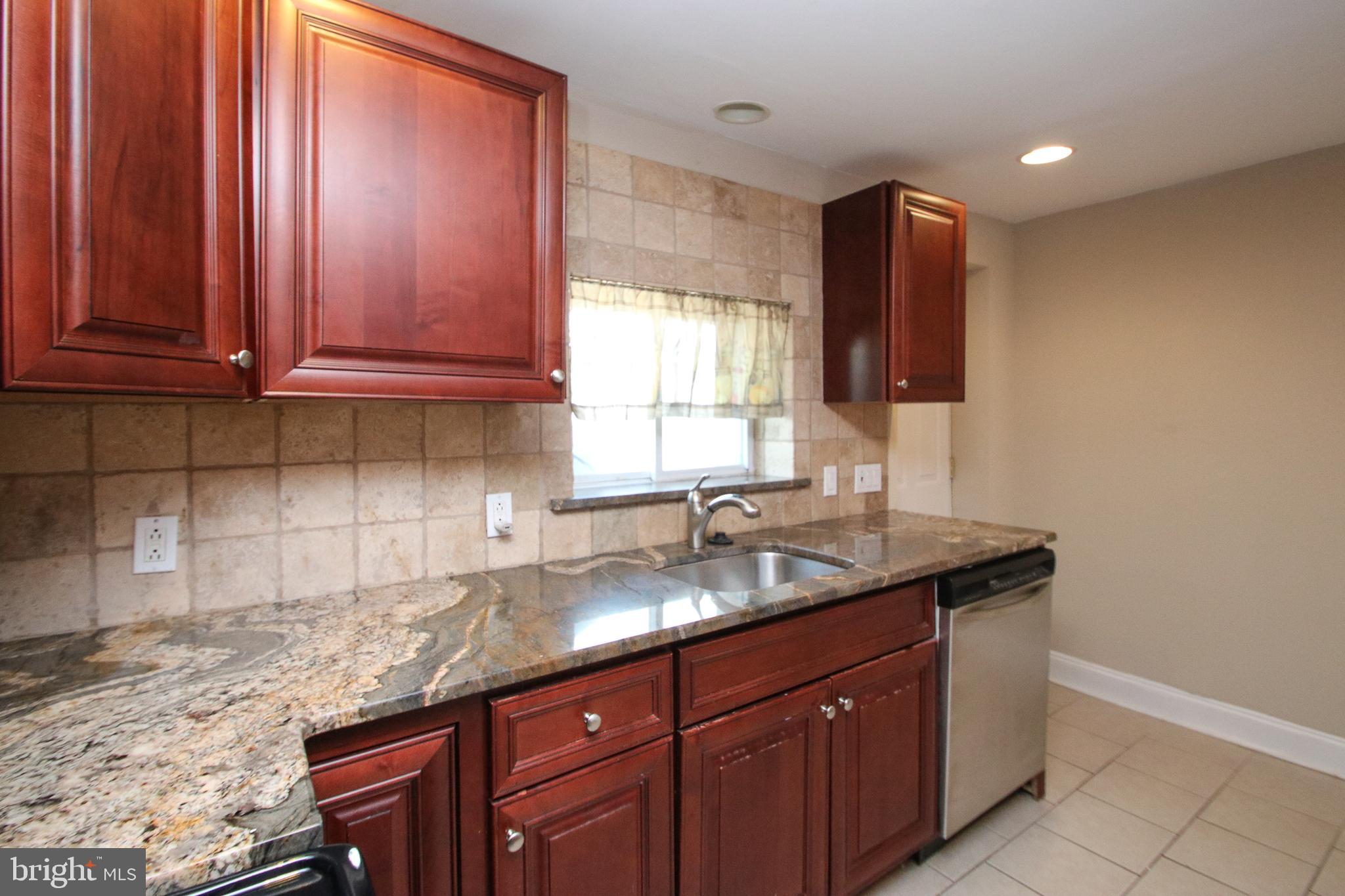 1227 Tree Street Philadelphia, PA 19148 - Photo 10 of 24 Gallery Image 10
