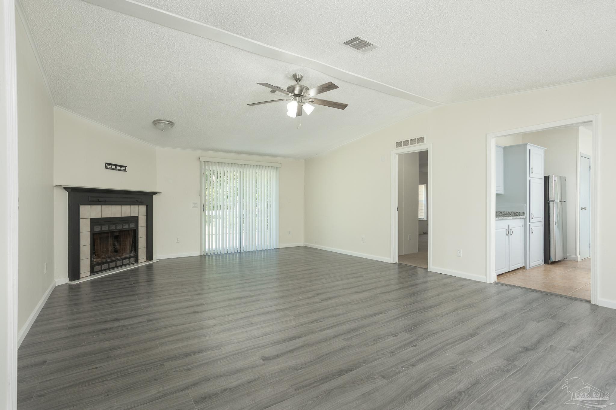 1945 Reagan Road Navarre, FL 32566 - Photo 6 of 39 Gallery Image 6