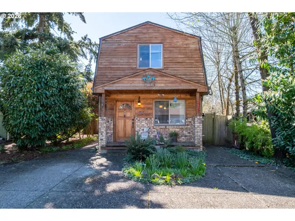 $360,000 | 612 Kay Avenue, Brownsville, OR 97327