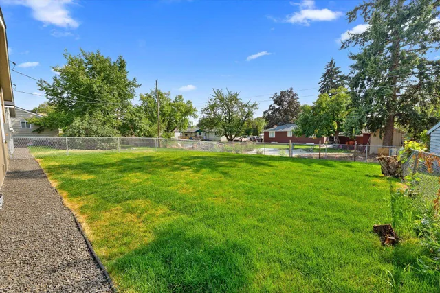 $340,000 | 10718 East Augusta Avenue, Spokane, WA 99206