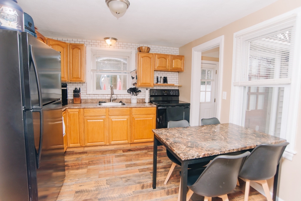 63 Granger Street Springfield, MA 01119 - Photo 11 of 40