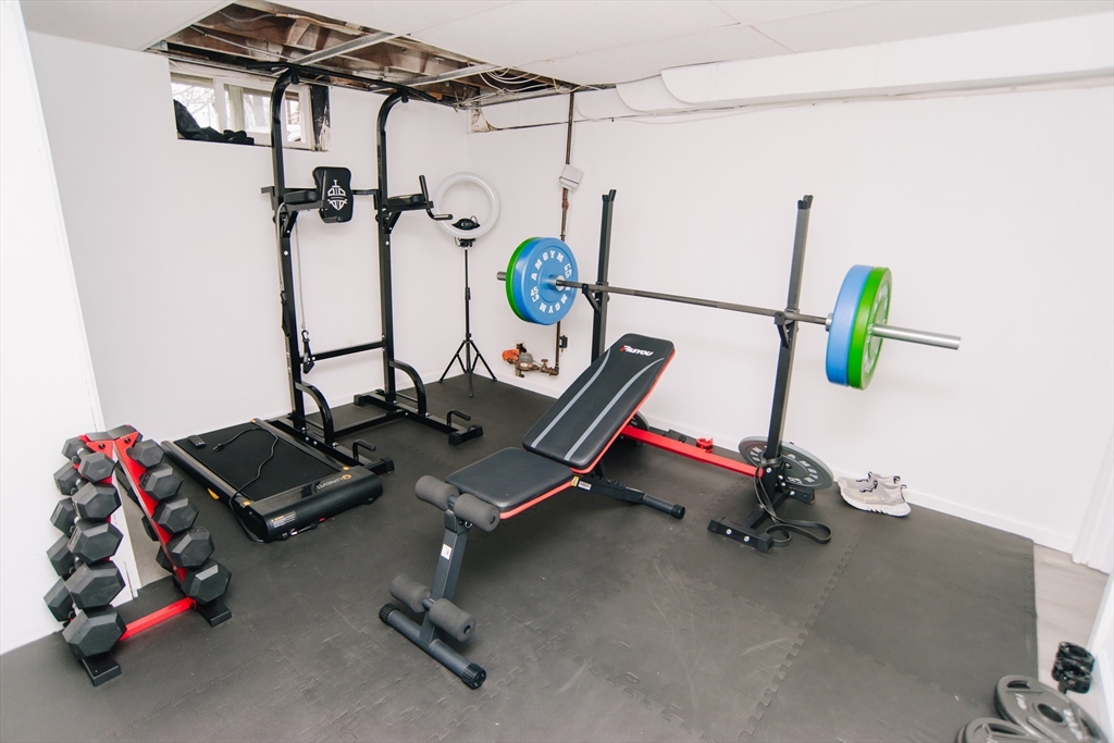 63 Granger Street Springfield, MA 01119 - Photo 31 of 40