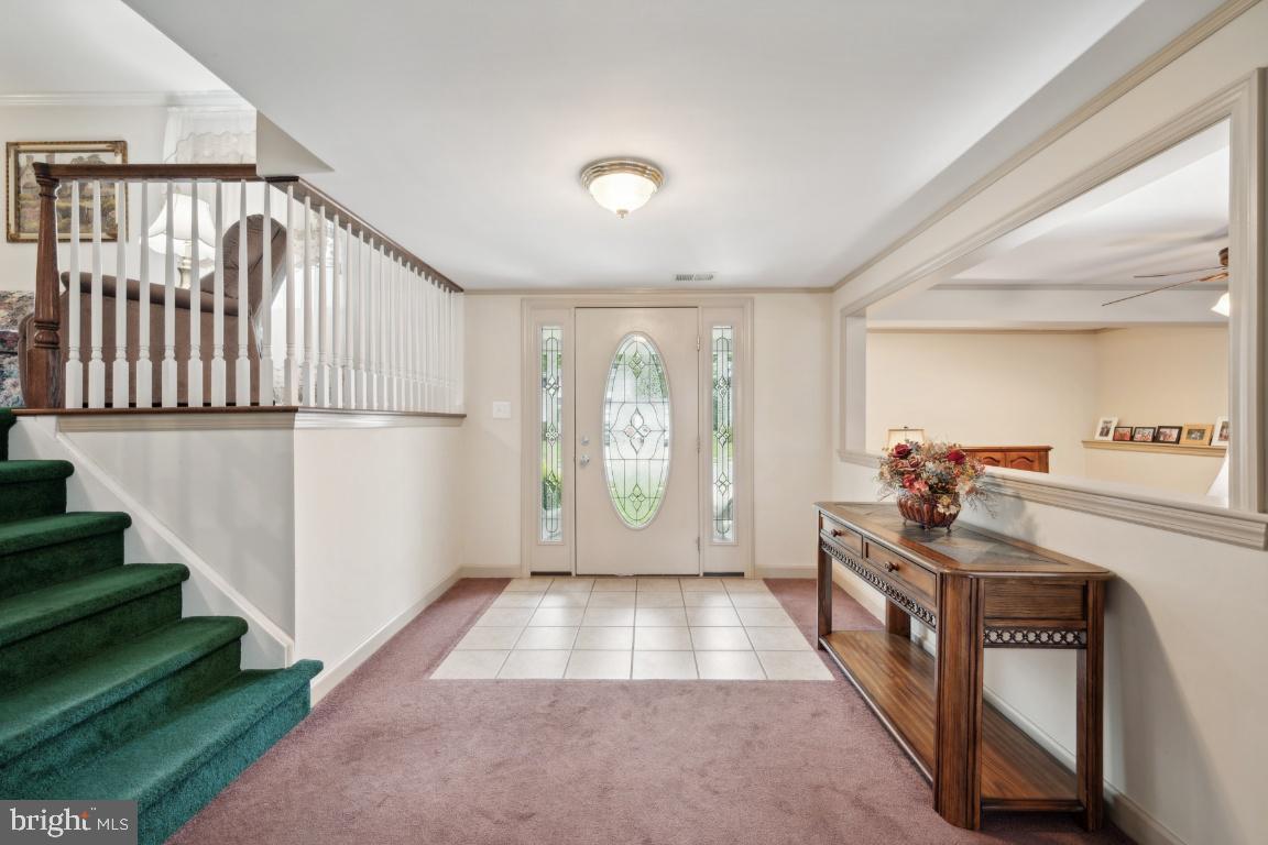 23 Sleepy Hollow Road Stratford, NJ 08084 - Photo 5 of 25 View of Front Door from, Family Room