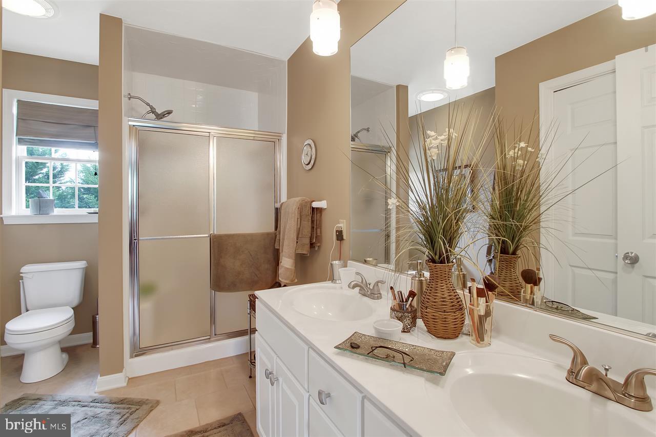 108 Meadow Road York, PA 17406 - Photo 18 of 27 Gallery Image 18
