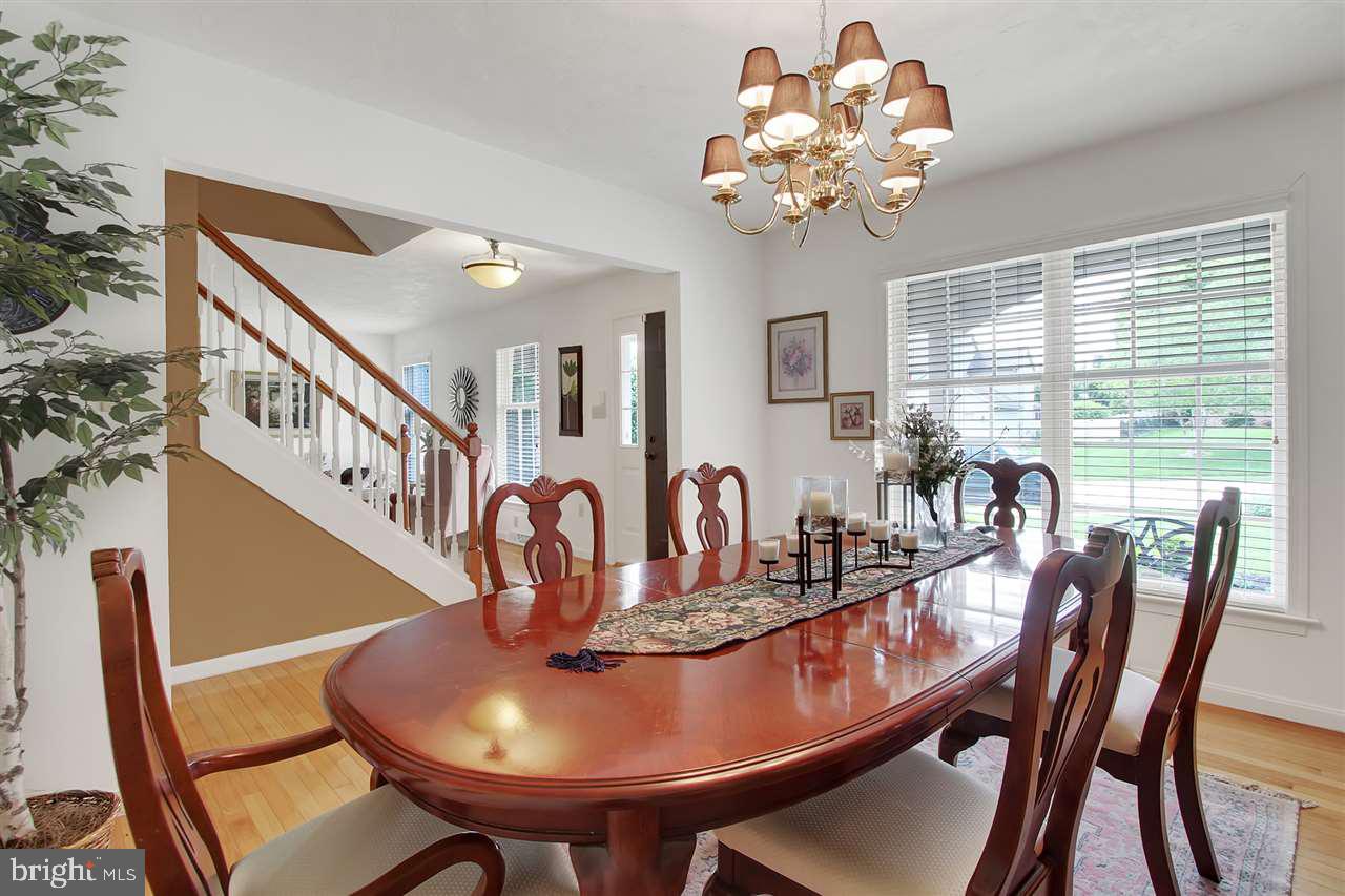 108 Meadow Road York, PA 17406 - Photo 3 of 27 Gallery Image 3
