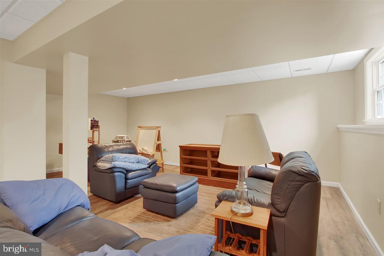 108 Meadow Road York, PA 17406 - Photo 22 of 27 Gallery Image 22