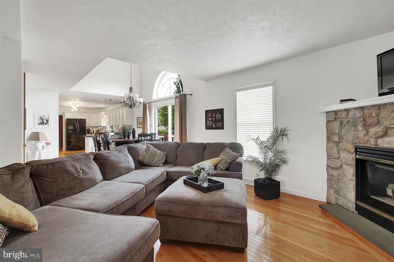 108 Meadow Road York, PA 17406 - Photo 8 of 27 Gallery Image 8