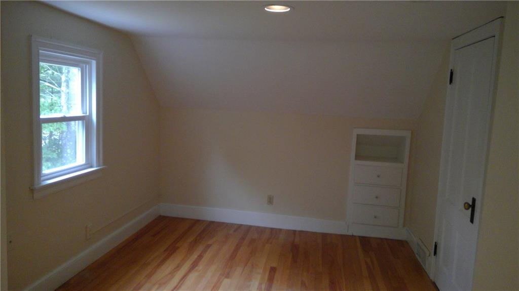 342 Middle Road Falmouth, ME 04105 - Photo 9 of 26 Photo