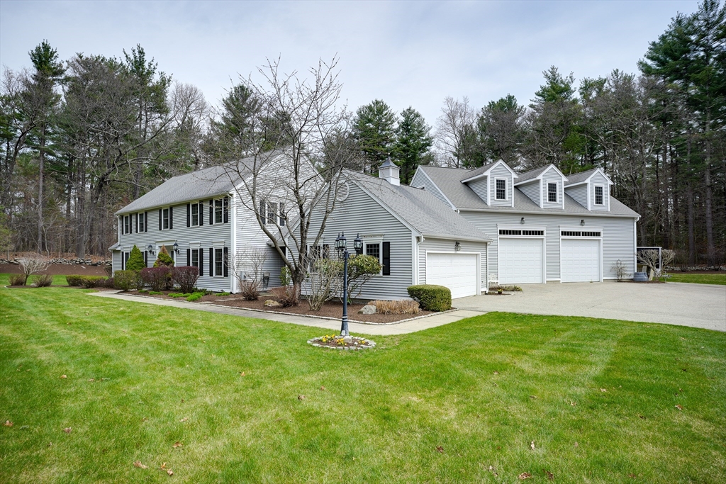391 Concord Road Marlborough, MA 01752 - Photo 1 of 42 Gallery Image 1