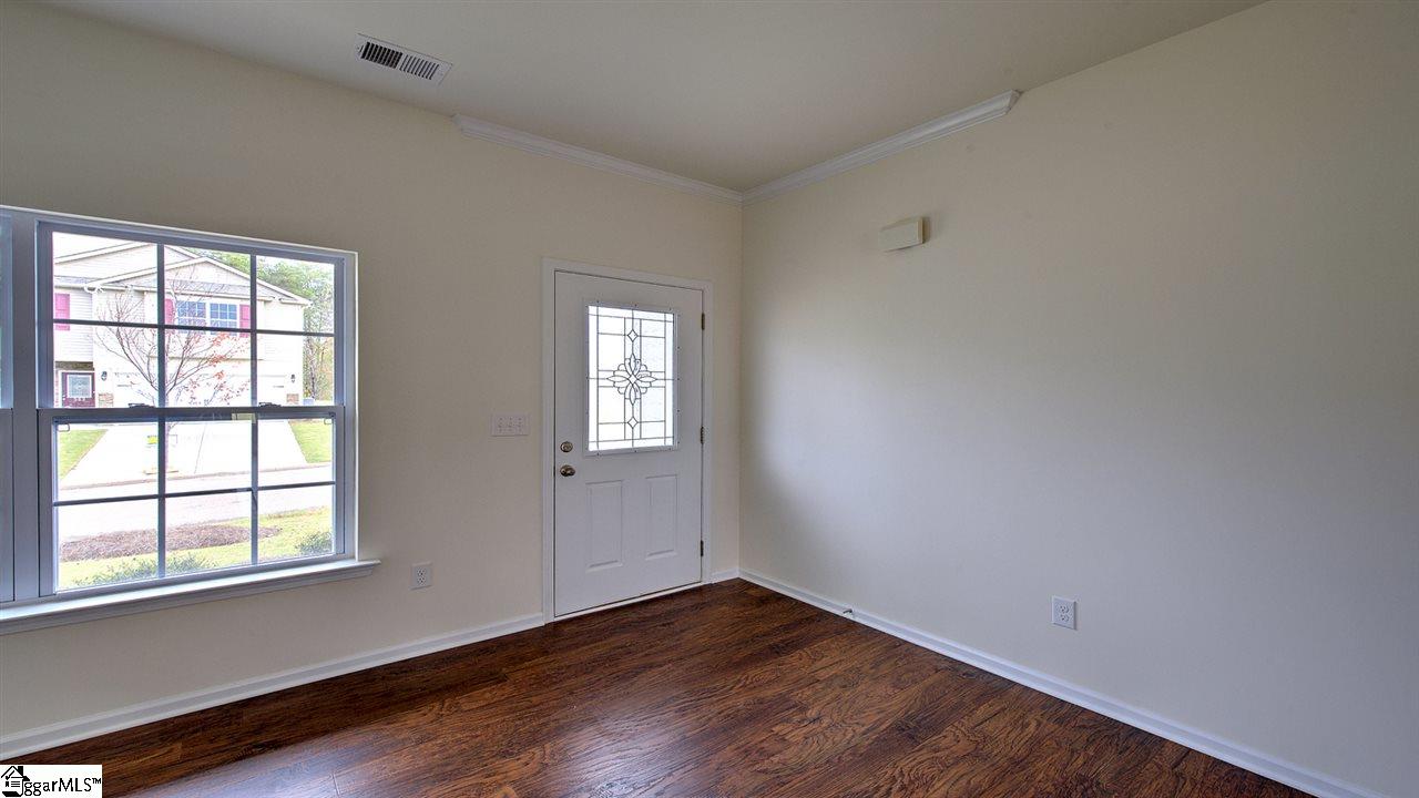 555 Falls Cottage Run Boiling Springs, SC 29316 - Photo 4 of 22 Gallery Image 4