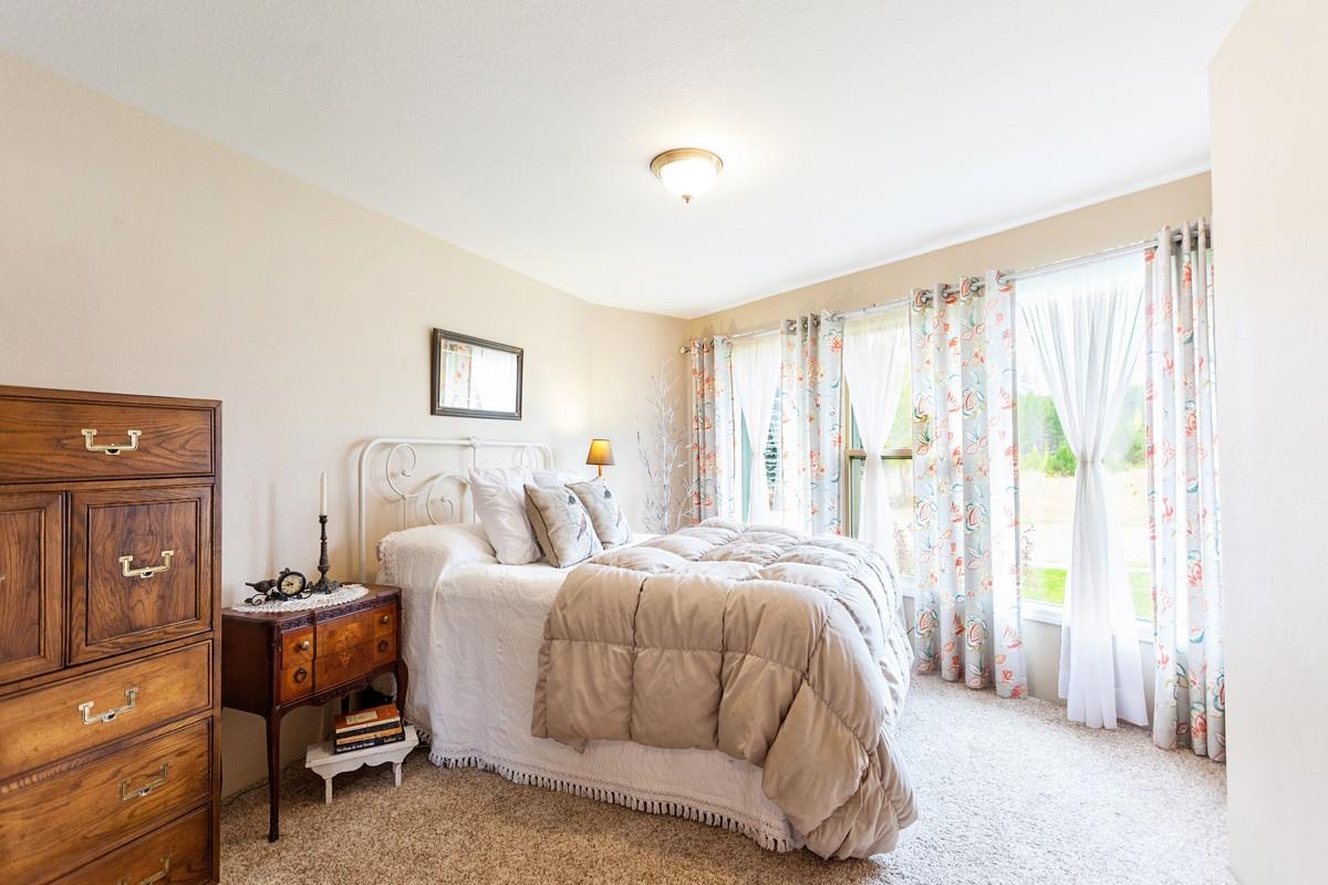 432 Telephone Road East Newport, WA 99156 - Photo 8 of 20