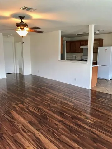 $1,750 | 203 Fistral Drive, Hutto, TX 78634