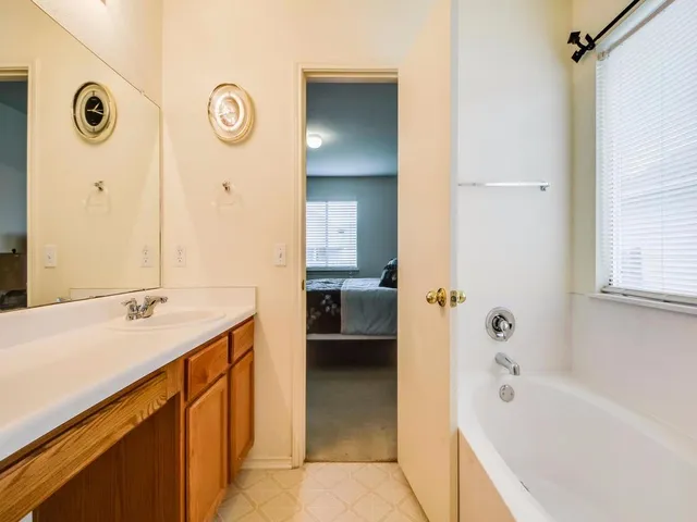 $1,750 | 203 Fistral Drive, Hutto, TX 78634