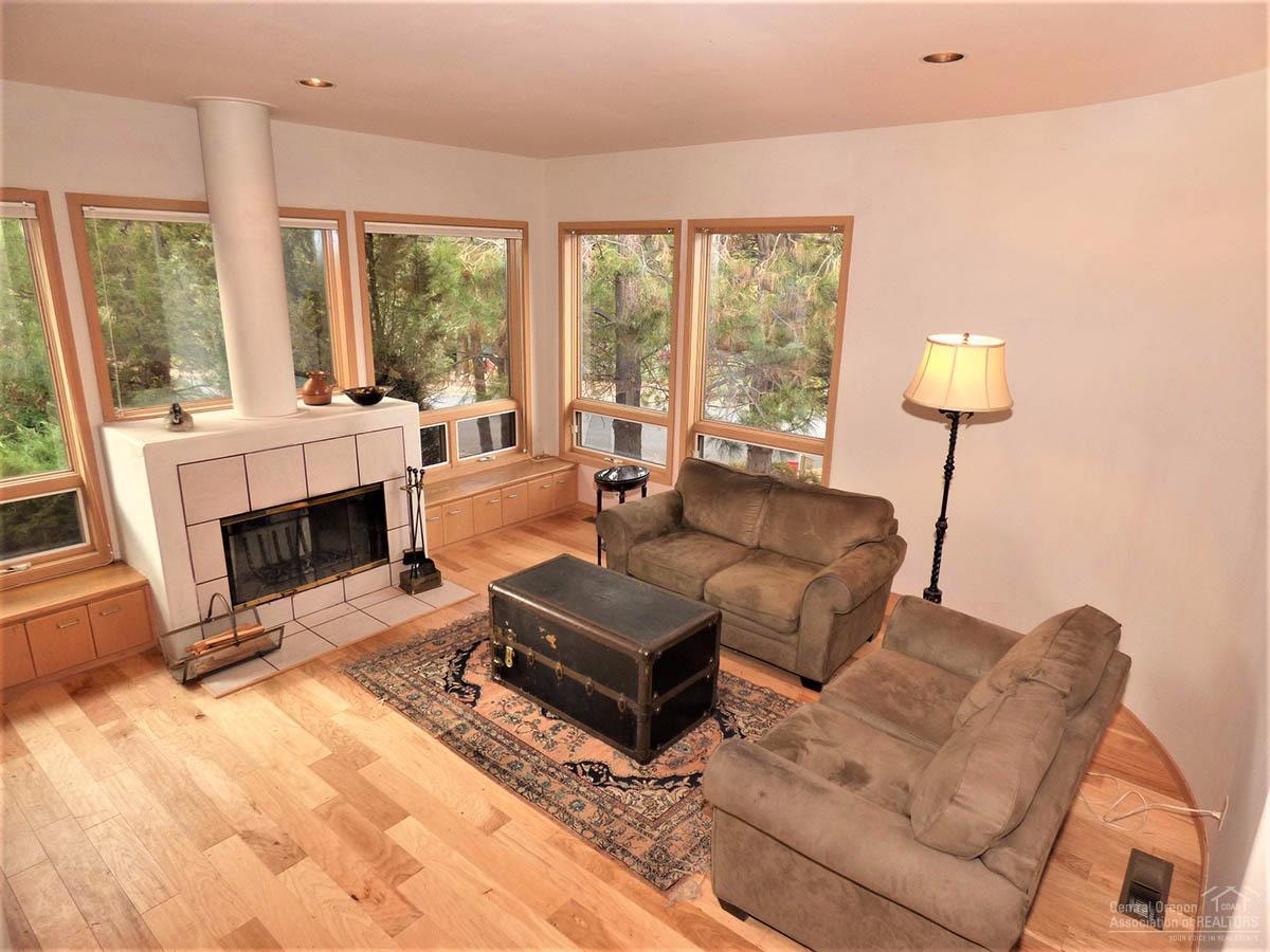 61532 West Ridge Ave Bend Bend, OR 97702 - Photo 3 of 24 Additional Photo