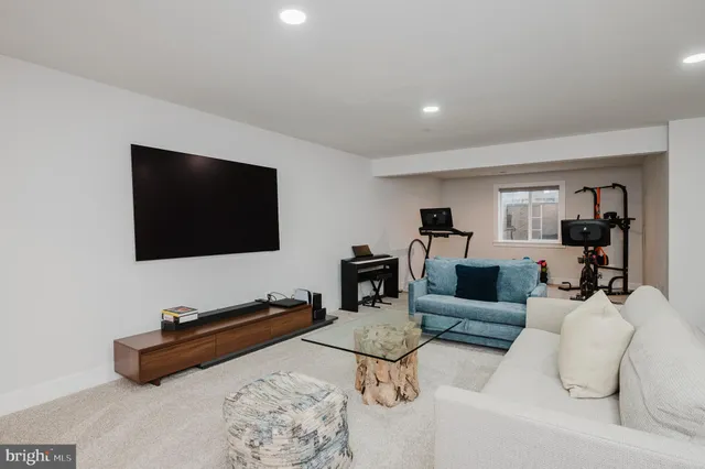 a view of outdoor space yard deck and patio