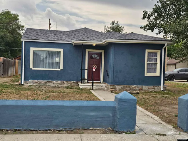 $174,000 | 1012 Pulliam Avenue, Worland, WY 82401
