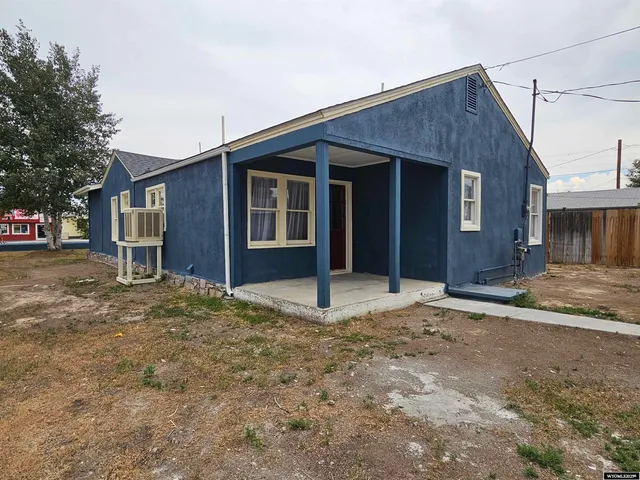 $174,000 | 1012 Pulliam Avenue, Worland, WY 82401