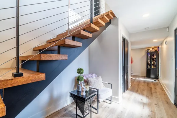 $439,900 | 1319 Pine Mills Court, Fort Wayne, IN 46845