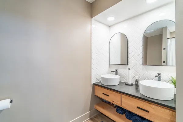 $439,900 | 1319 Pine Mills Court, Fort Wayne, IN 46845