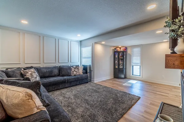 $439,900 | 1319 Pine Mills Court, Fort Wayne, IN 46845