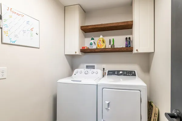 $439,900 | 1319 Pine Mills Court, Fort Wayne, IN 46845