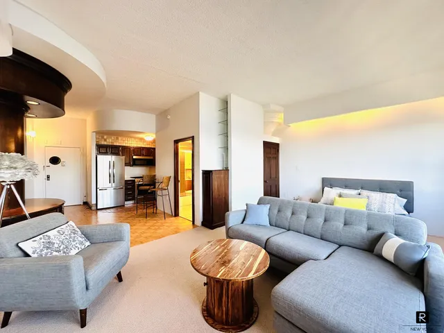 $320,000 | 10 Bay Street Landing, Unit 5B | Tompkinsville