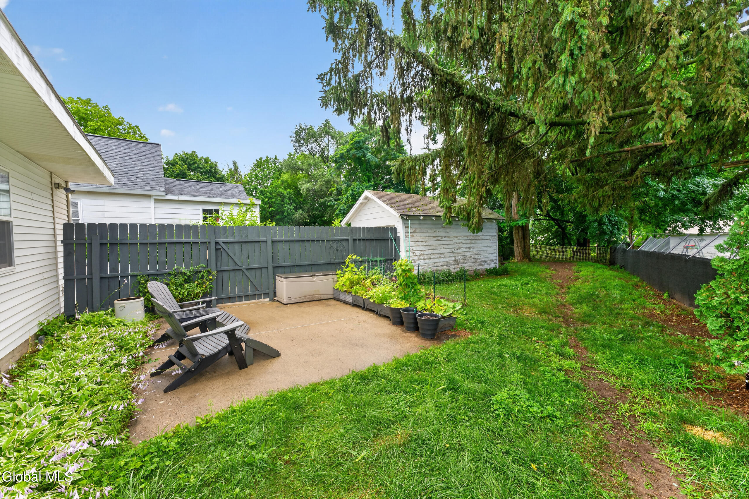 806 Curry Road Rotterdam, NY 12306 - Photo 35 of 39 Yard 4