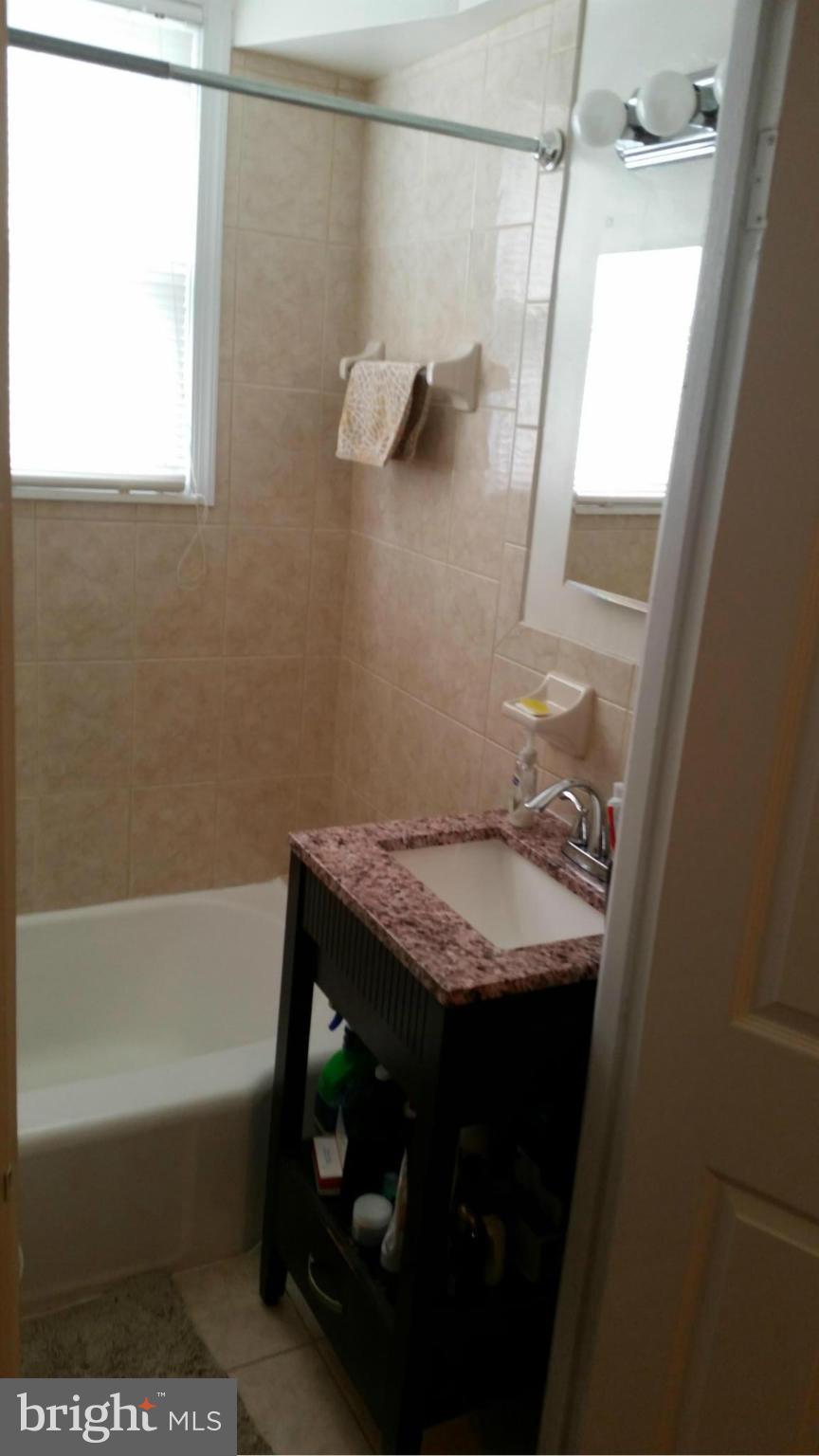 6118 Blair Road Northwest Washington, DC 20011 - Photo 16 of 25 Bath (Master)