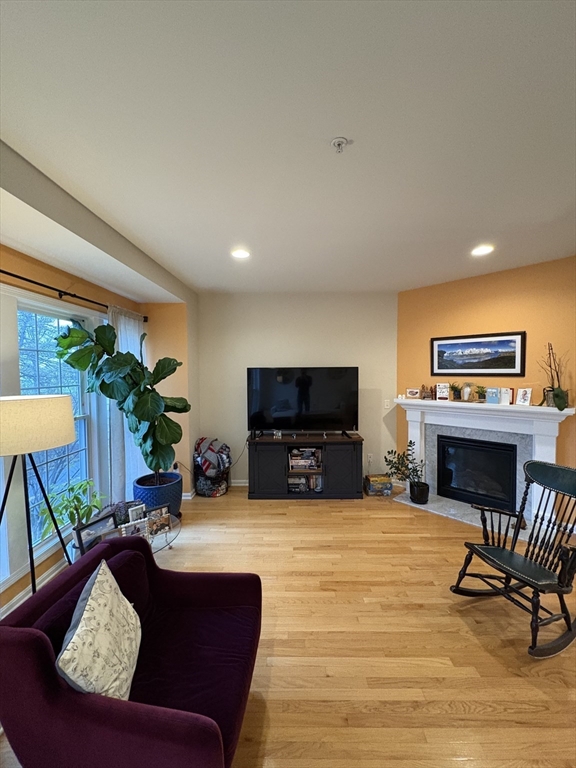 33 Jacob Way, Unit 33 Reading, MA 01867 - Photo 8 of 33