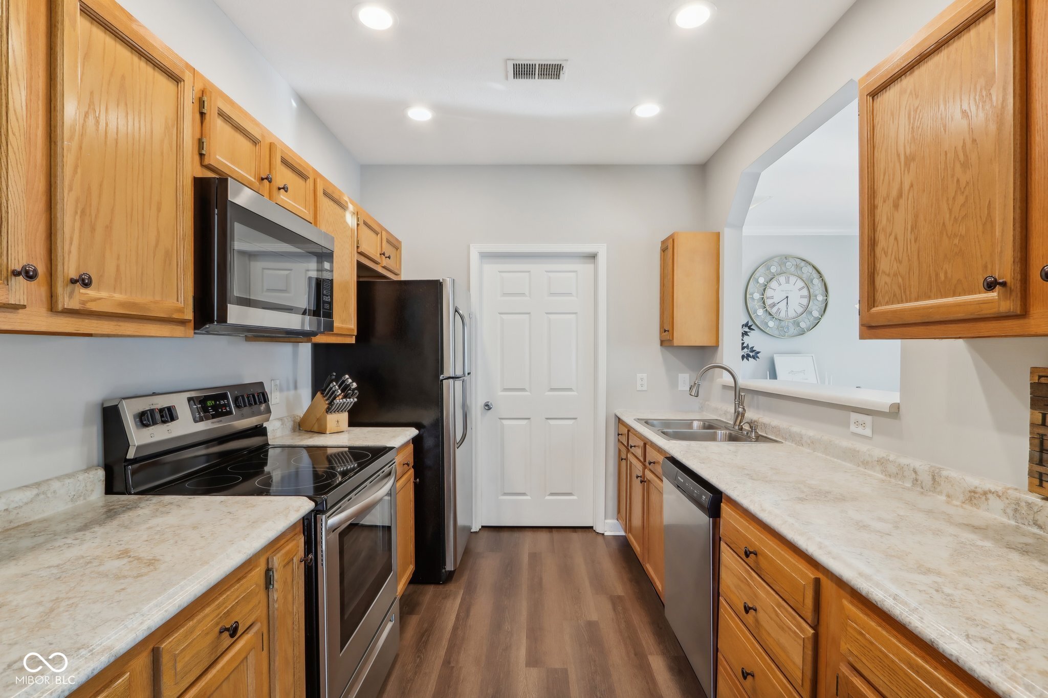1104 Falcon Ridge Carmel, IN 46280 - Photo 15 of 47 Gallery Image 15