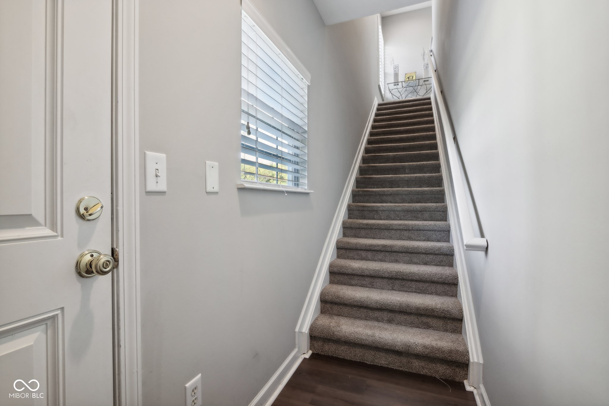 1104 Falcon Ridge Carmel, IN 46280 - Photo 6 of 47 Gallery Image 6