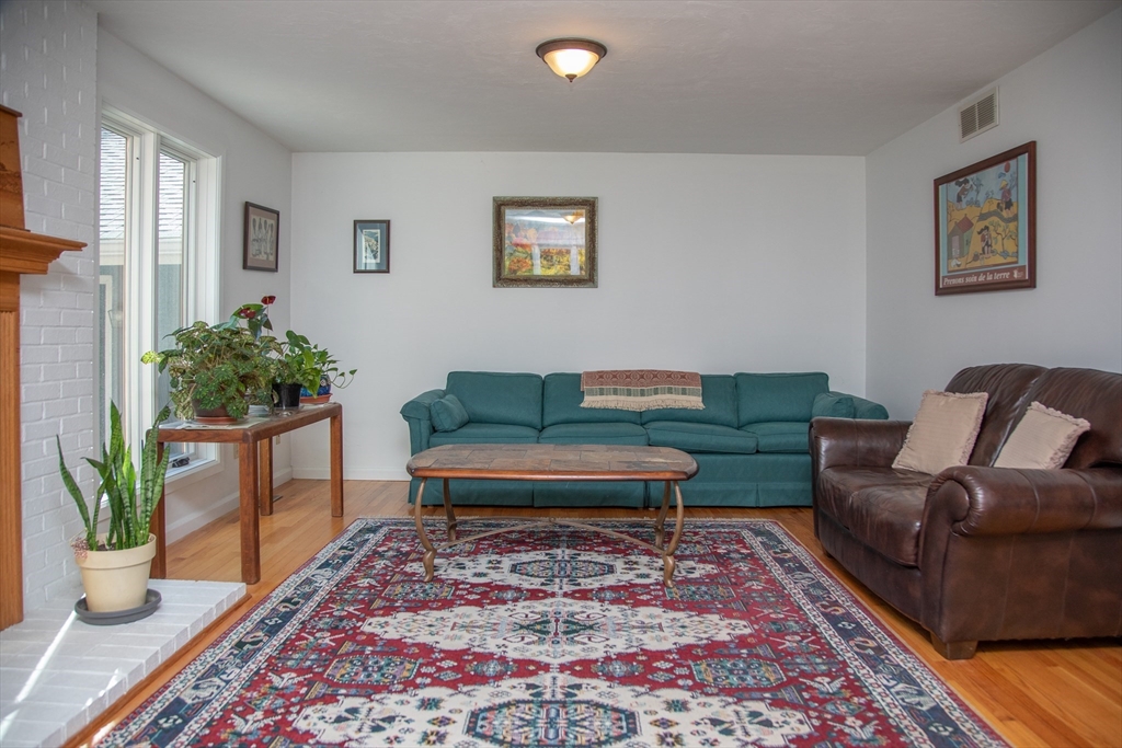 28 Woodlot Road Amherst, MA 01002 - Photo 19 of 40 Gallery Image 19