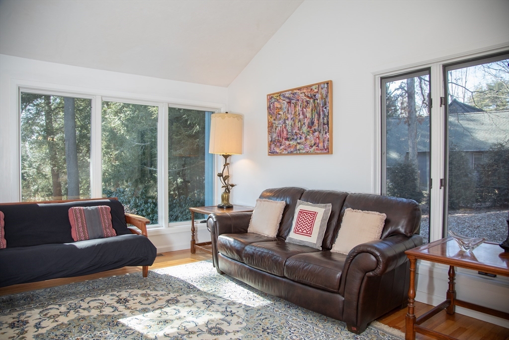 28 Woodlot Road Amherst, MA 01002 - Photo 4 of 40 Gallery Image 4