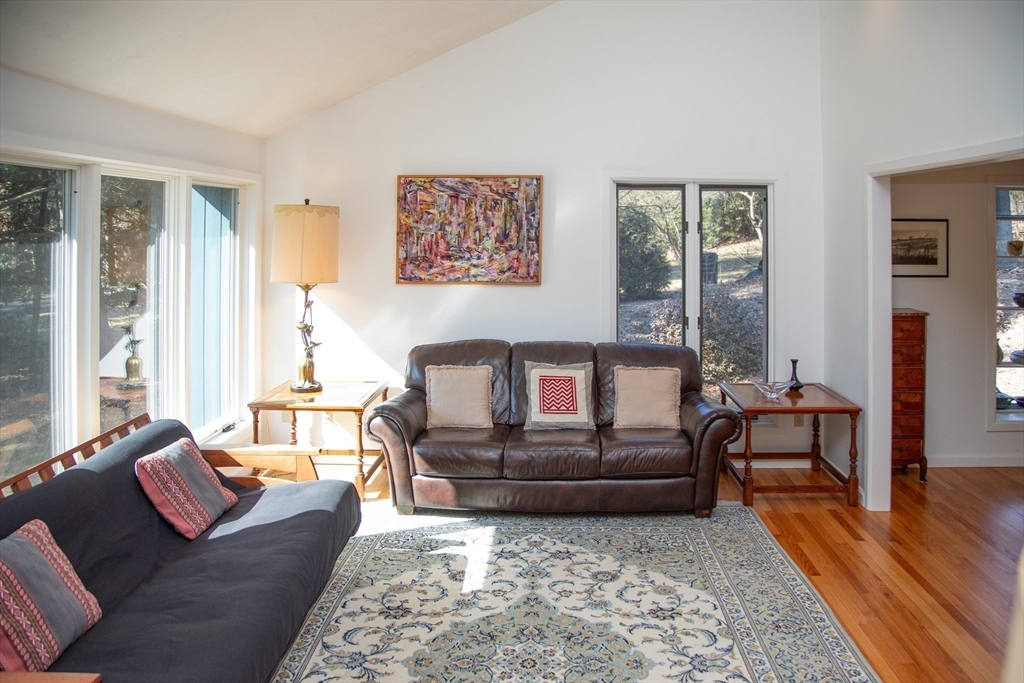 28 Woodlot Road Amherst, MA 01002 - Photo 5 of 40 Gallery Image 5